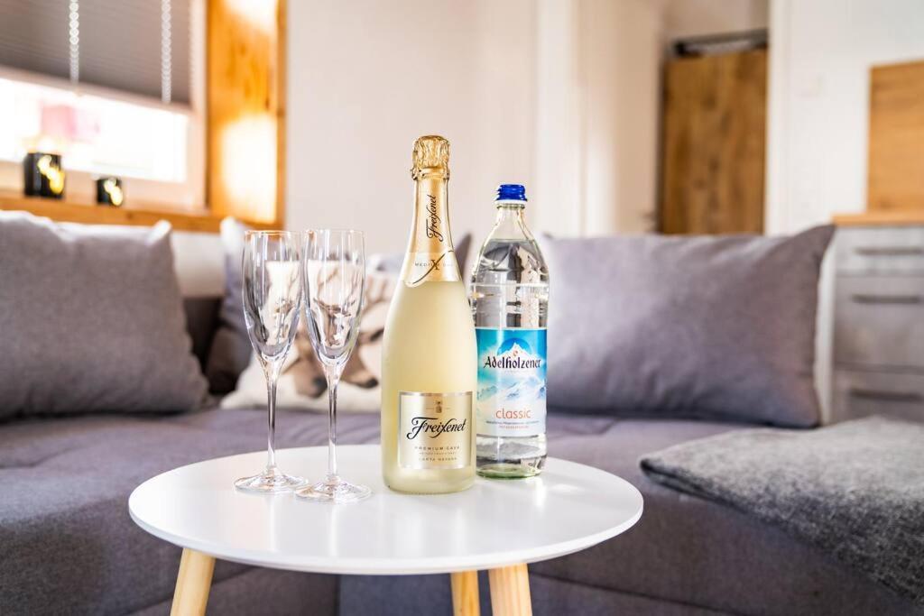 Neu Renoviertes Ferienhaus/Wohnunng Kleine Auszeit Sonnenbühl Zewnętrze zdjęcie