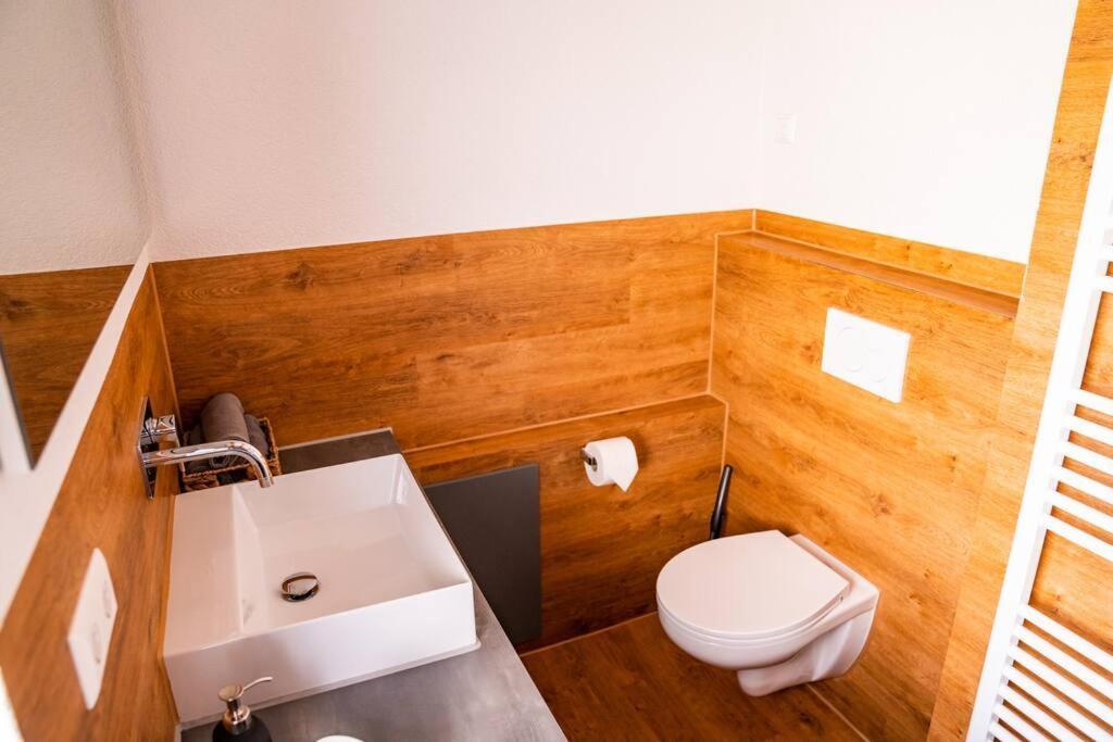 Neu Renoviertes Ferienhaus/Wohnunng Kleine Auszeit Sonnenbühl Zewnętrze zdjęcie
